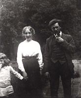 Julian Bell with Frederick and Jessie Etchells