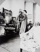 Vanessa Bell painting a portrait of Lady Robert Cecil
